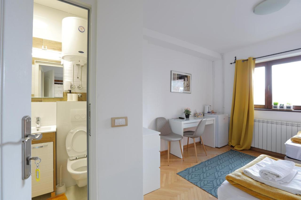 AVIATOR APARTMENTS NIKOLA TESLA Belgrade Surčin Exterior foto